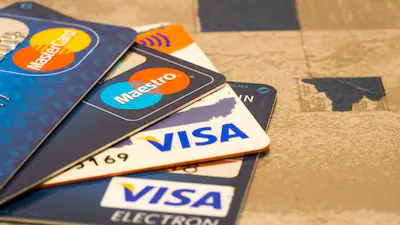 How to Choose Your First Credit Card: A Beginner’s Guide
